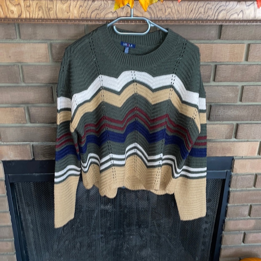 A beautiful soft fall sweater by UK2LA